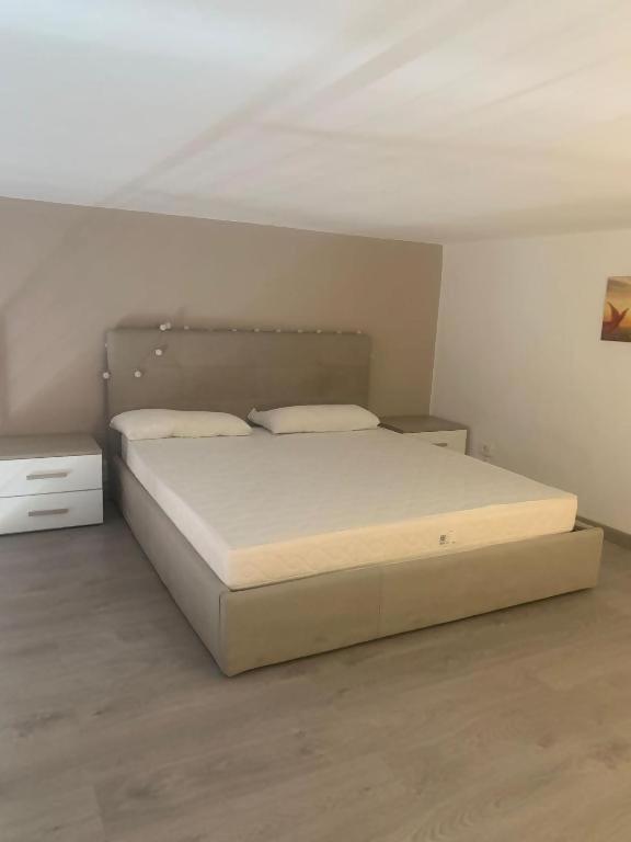 Odeon Apartment In Centro A Livorno Exteriér fotografie